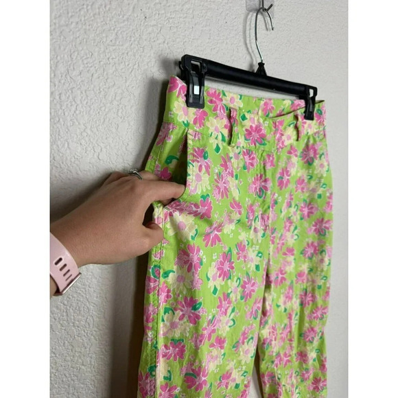 LILLY PULITZER Cropped Pants Size 4 Floral Animal Print Stretch Pockets Stretch - Picture 2 of 10